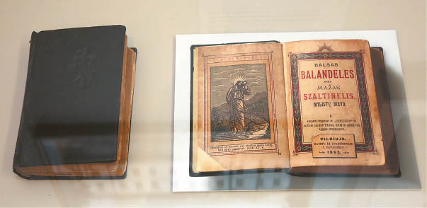 Vertingieji eksponatai, saugantys atmintį.