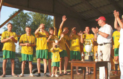 Bagotojoje yra nemažai sportuojančio jaunimo, tad organizacija „Bigeris“ turėjo minčių įrengti futbolo aikštyną. Dabar jau vargu ar pavyktų įgyvendinti tokį projektą, nes trūksta bendraminčių.