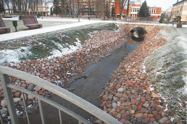 Rekonstravus parką vėl džiugina Javonio upelis.
