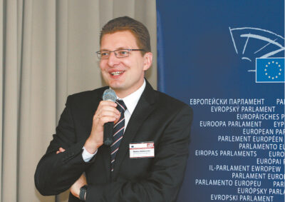  Dainius RADZEVIČIUS.