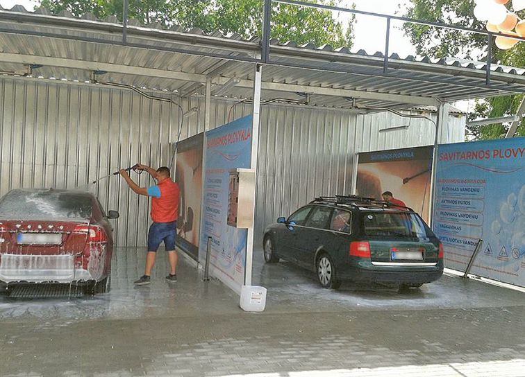Automobilį plauna pats savininkas – kaip nori ir už kiek nori.