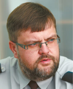 Įtartiną ar neįprastą el. laišką gavusioms įmonėms L. Sinkevičius pataria nesiimti spontaniškų veiksmų, o patyrinėti patį laišką ir pasikonsultuoti su įmonės vadovais ar kitais darbuotojais.