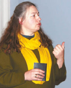 Pasak Aušros Jasiukevičiūtės, šio skulptoriaus kūrybos konceptualumui įtakos turėjo jį mokiusio Juozo Mikėno paryžietiška dvasia...