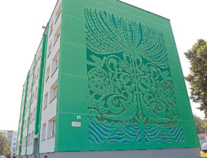 Renovuotas namas R. Juknevičiaus g. Nr. 16 simpatiškiausiu šalyje buvo pripažintas dėl jo šoninį fasadą puošiančio Gyvybės medžio. Ieva – ne tik šio sumanymo autorė, bet kartu su pagalbininkais ir įgyvendino jį.