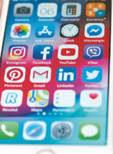 Politinę reklamą, platinamą socialiniuose tinkluose, kontroliuoti ypač sudėtinga.