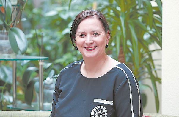 Marijampolės specialiųjų socialinės globos namų direktorės pavaduotoja Aušra Kupčinskienė patikino, kad apsigyventi šiuose gera tvarka garsėjančiuose namuose gali ir pasauliečiai.