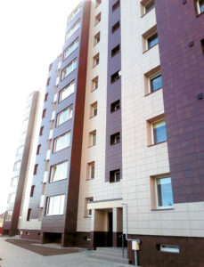 Renovuotas daugiabutis Kosmonautų g. 2, Marijampolėje. 