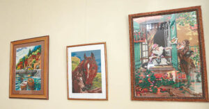 Jolitos siuvinėti paveikslai. 