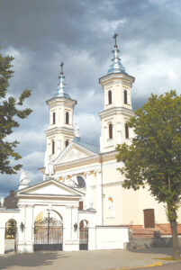 Į dangų stiebiasi Kalvarijos bažnyčios bokštai... 