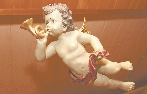 Muzikuojantis angelas.