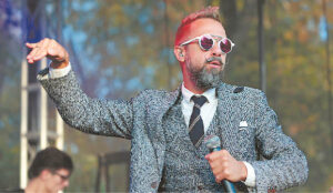 Lino Adomaičio „Muzikos vandenynai“ sukvietė į Poezijos parką neregėtai daug publikos.