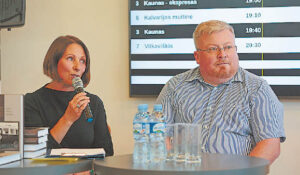 Renginį vedusi Daiva Klimavičienė nuodugniai iškamantinėjo Gintarą Kandrotą. 