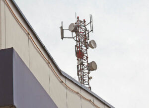 Dažnai abejotino saugumo programėlės būna registruotos Rusijoje ir įdiegiant prašo prieigos prie jautrių duomenų. Galima tik spėlioti, kur tie duomenys būna siunčiami ir naudojami. 