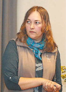 Pasak dr. Jūratės Sendžikaitės, užsienio šalių mokslininkai įvertino pasaulio valstybių nacionalinio šalies ploto vienetui tenkančias CO2 emisijas iš pažeistų pelkių. Nustatyta, kad Lietuva (0,93 tonų/ha) patenka į didžiausius kiekius šių ŠESD išmetančių valstybių dešimtuką – po Indonezijos, Estijos, Baltarusijos, Islandijos, Suomijos, Malaizijos, Olandijos, Airijos ir Brunėjaus. 