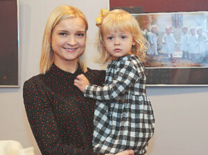 Greta Blažė sakė, kad parodos atidarymo diena jai labai svarbi: pirmą kartą taip plačiai eksponuoja savo darbus.