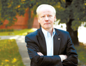 Vilniaus universiteto Komunikacijos fakulteto Žurnalistikos instituto lektorius, daktaras Deimantas Jastramskis sako, kad per pastaruosius 10 metų Lietuvos žiniasklaida pasikeitė, tačiau teigiamų poslinkių įvyko mažiau nei tikėtasi. Nuotrauka iš asmeninio D. Jastramskio albumo