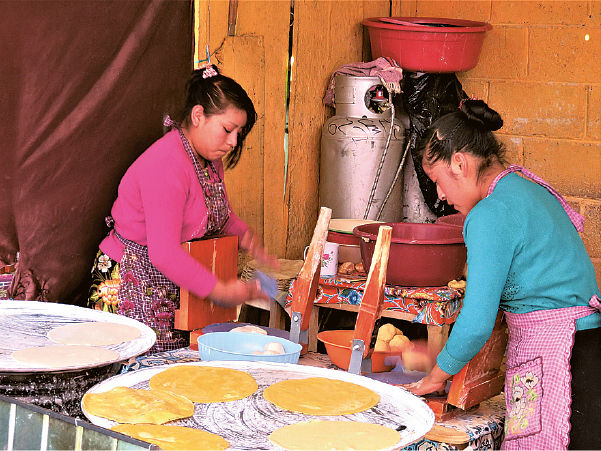 Taip gaminamos tortilijos – daugelio patiekalų pagrindas ar sudėtinė dalis.