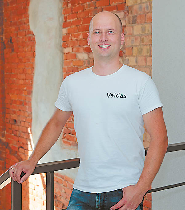 Vaidas Baranauskas sako, kad skaitmeninio meno sritis tobulėja labai sparčiai, jo potencialas – neįtikėtinas: „Įsivaizduokite meno galeriją, kurioje žiūrovai gali dėvėti virtualios realybės akinius, kad galėtų patekti į kūrinį – taip gali būti...“