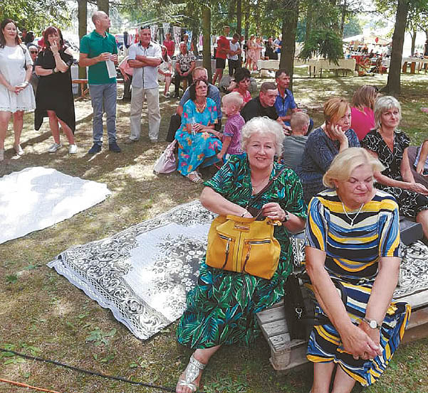 Kraštiečiai ir šventės svečiai kūrėsi ten, kur jiems buvo jauku ir patogu.