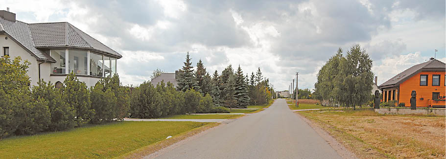 Skaisčiūnų gatvės pabaigoje gyventojams nešviečia nė viena lempa.