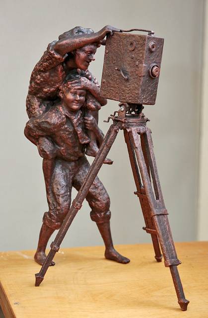 K. Balčiūnas taip įamžino pirmąjį lietuvišką filmą.