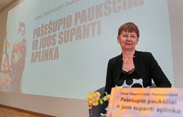 I. Tamulynienė jau daug metų stebi paukščių gyvenimą.