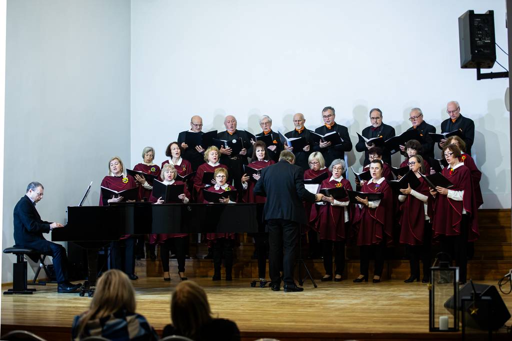 Šventei ruošiasi mišrus choras „Šešupė“.   