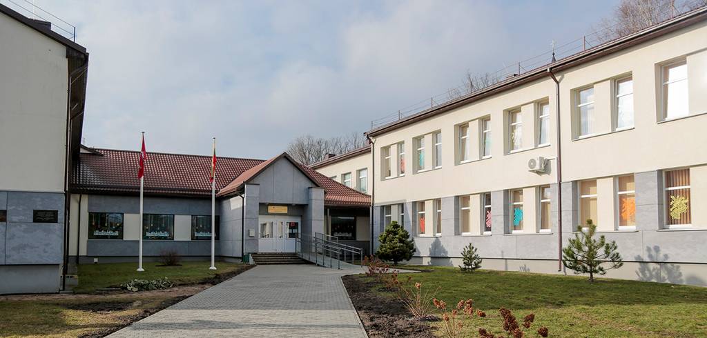 Liudvinavo Kazio Borutos gimnazija.