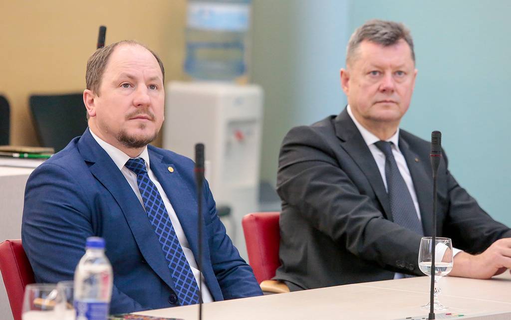 Kauno apygardos prokuratūros vyriausiasis prokuroras R. Bradūnas (dešinėje) ir Marijampolės prokuratūros vadovas A. Žukauskas.