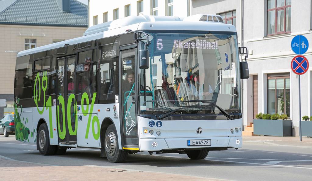 Elektrinis autobusas miesto gatvėmis važinėjo visą mėnesį. Ričardo Pasiliausko nuotraukos.