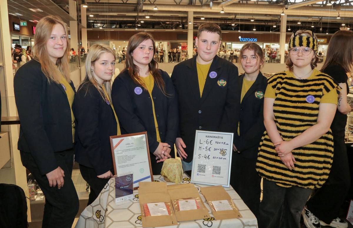 Kalvarijos gimnazijos komandai tvarumas – prioritetas. Gamina ekologiškas plėveles maistui uždengti