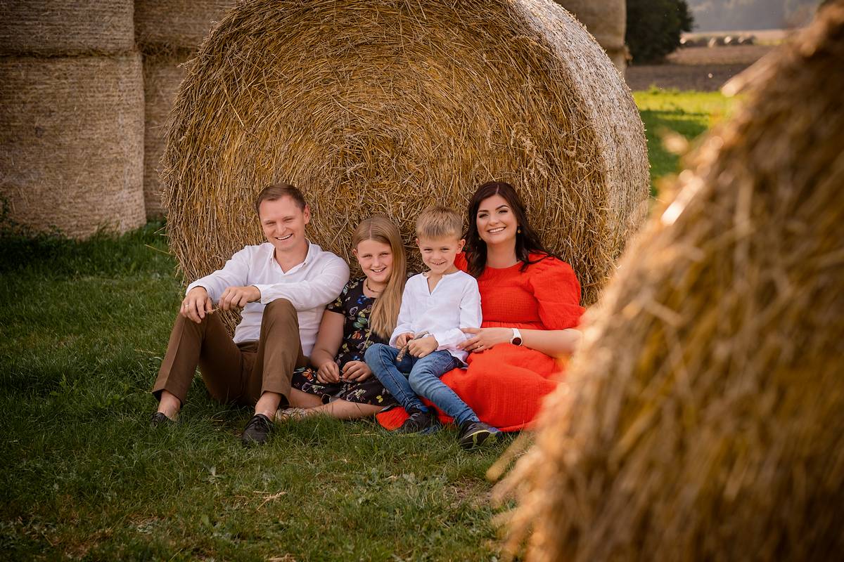 Mikalauskų šeima be mažosios.