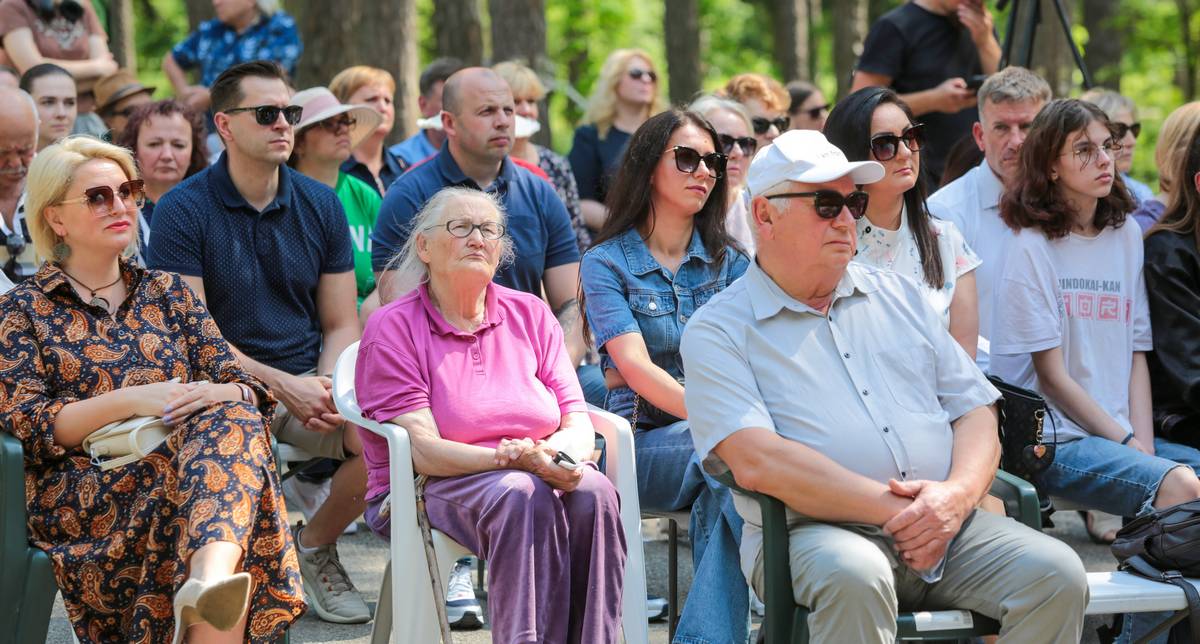 Susirinkusieji įdėmiai klausėsi diskusijos dalyvių