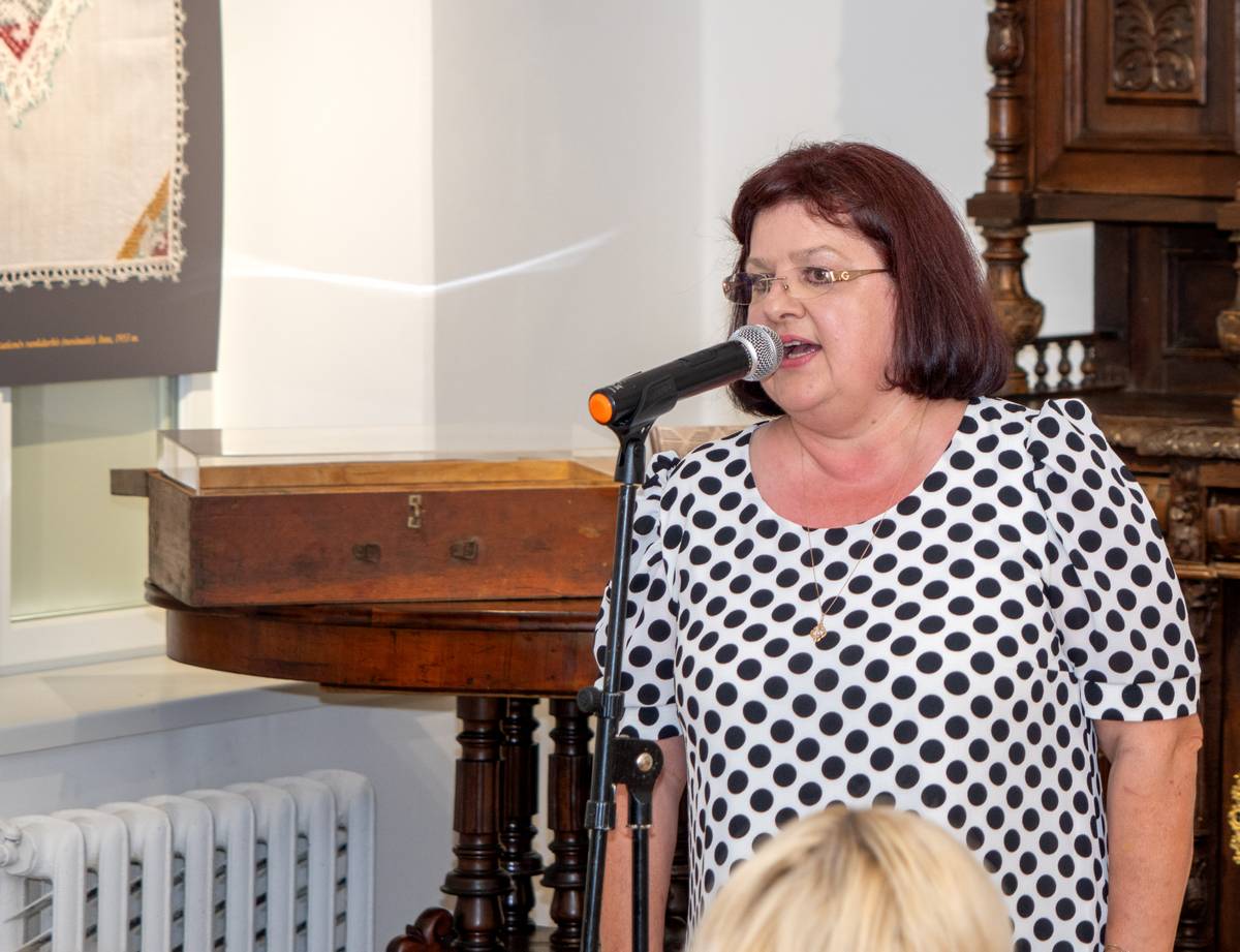 „Šiuose darbuose – istorija ir skaudi tiesa“, – sakė knygos sudarytoja Dalė Naujalienė.