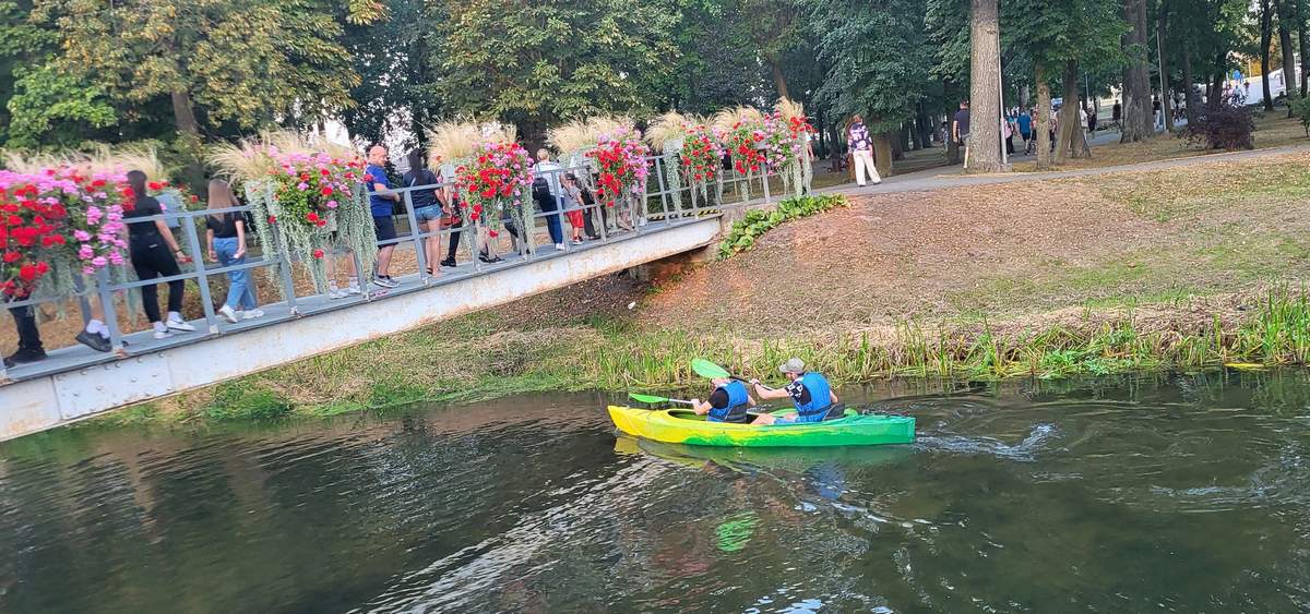 Netrūko norinčių paplaukioti baidarėmis.