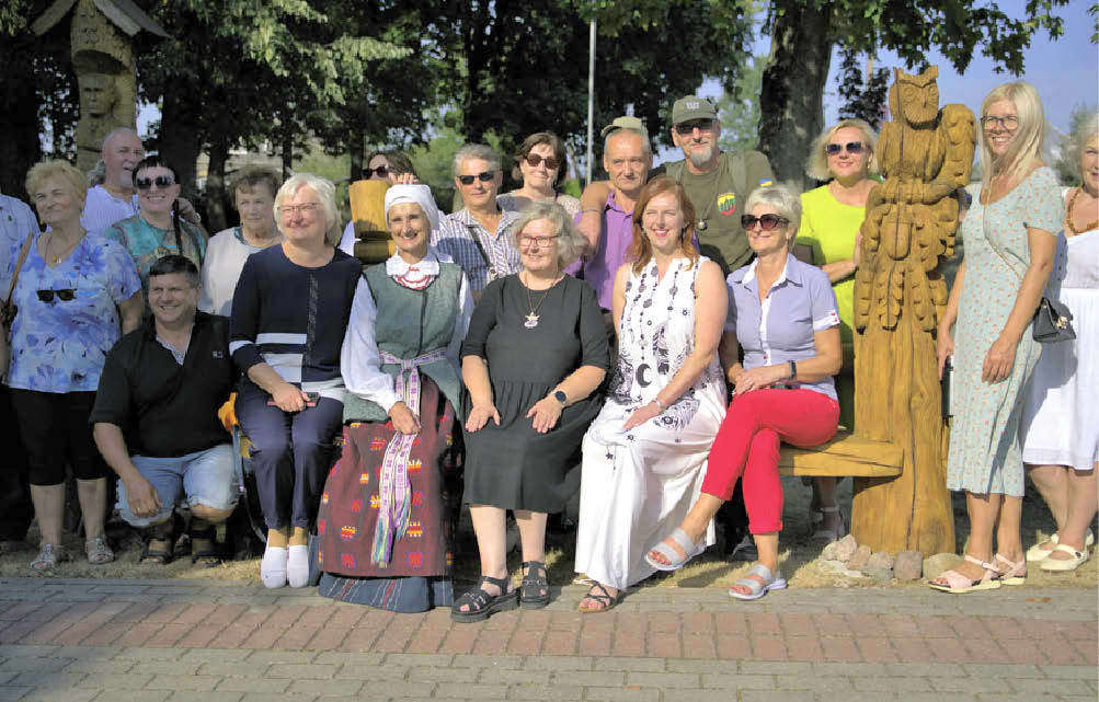 Po simbolinio atidarymo – nuotrauka atminčiai. 