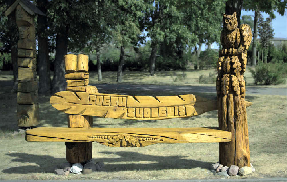 Antano Lastausko poetams skirtas suolelis taip ir traukia prisėsti ir pasvajoti…