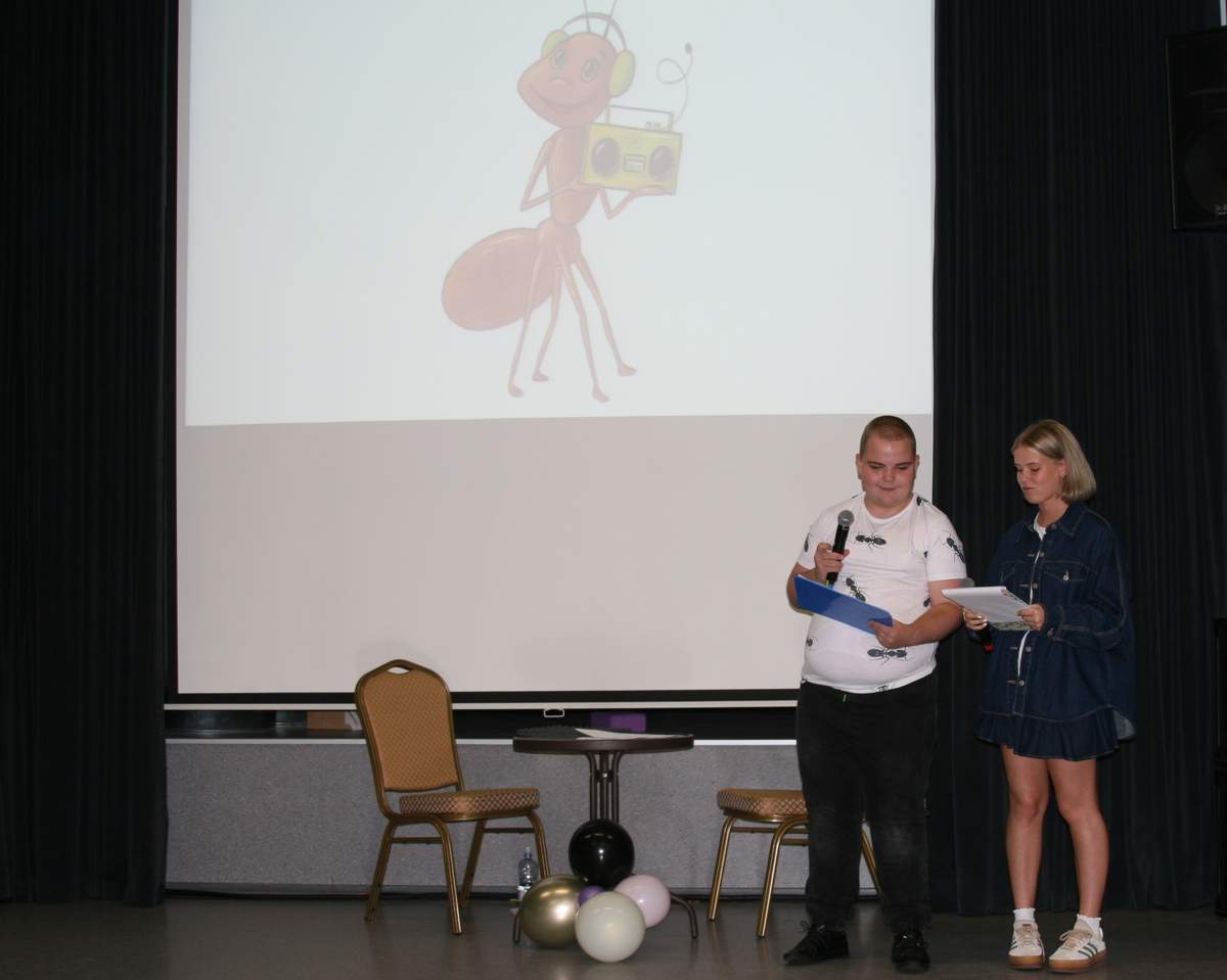 Mangirdui renginį vesti padėjo bičiulė Smiltė.