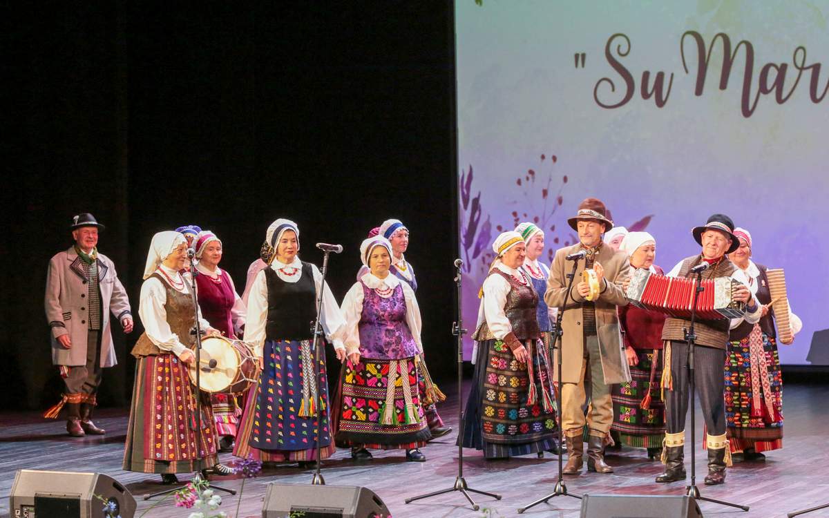 „Senapilė“, vadovaujama Artūro Grinevičiaus, dalyvavo ir Šimtmečio dainų šventėje.