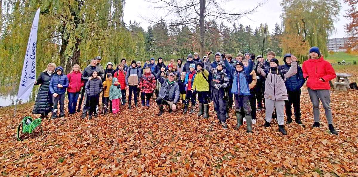 Varžybų dalyviai nestokojo geros nuotaikos.