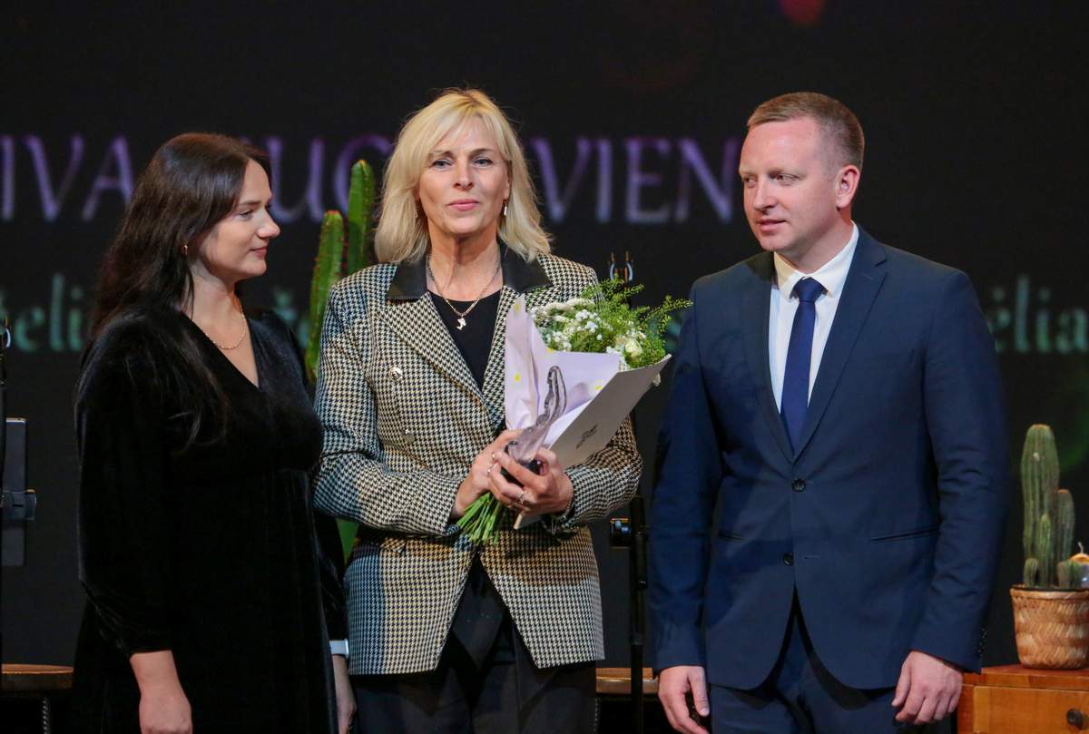 Vicemerė Agnė Pavelčikienė, Daiva Muckuvienė, meras Povilas Isoda.