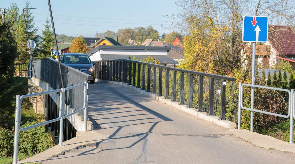 Krovininį transportą per tiltą į „Paparčio“ sodus tramdys aukštį ribojančios priemonės. 