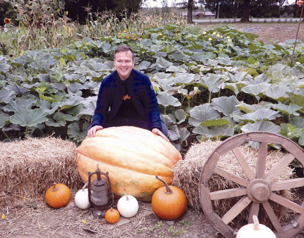 Ūkininkas Vilius  Mitkus džiaugiasi užaugintų moliūgų įvairove, kurią lėmė smulkiems ūkiams skirta parama.
