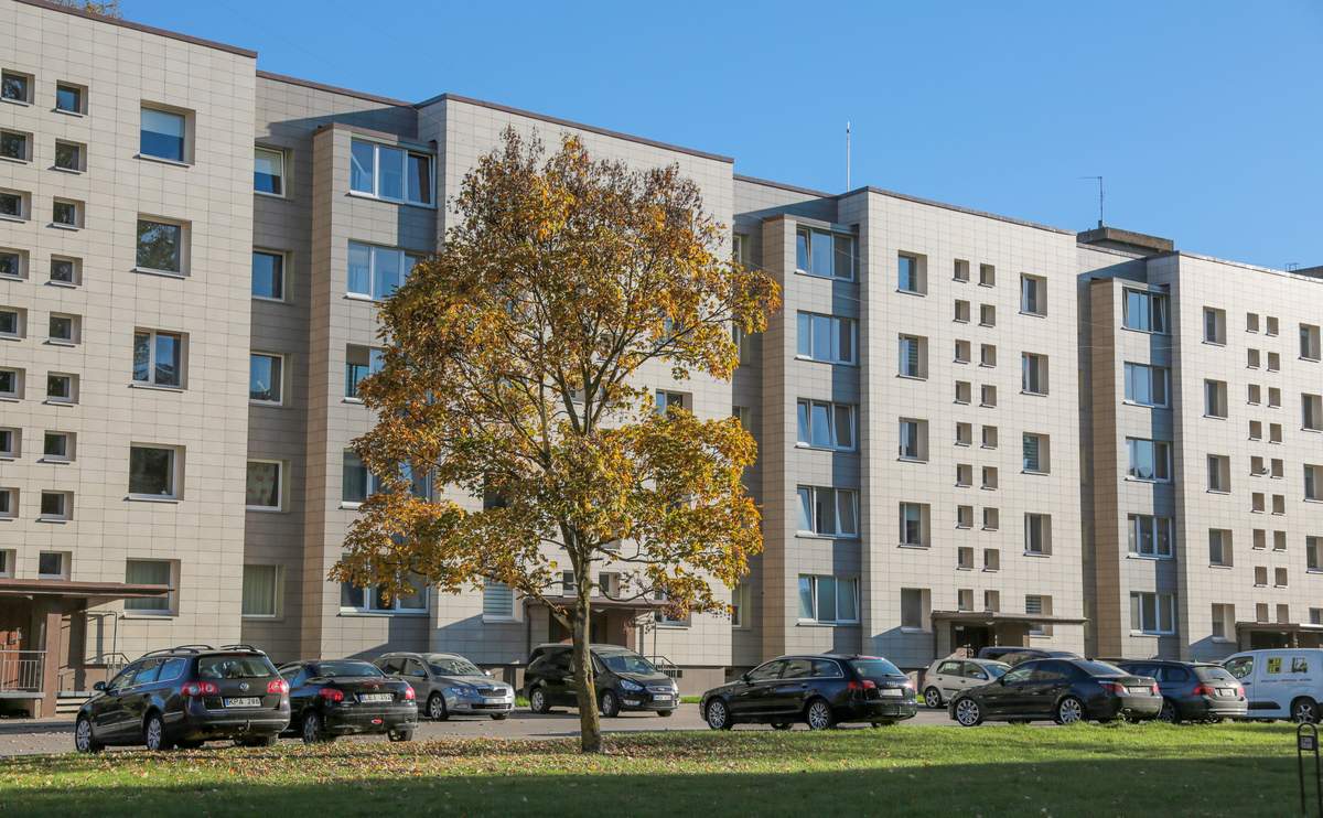 Gražiai sutvarkyto, neseniai renovuoto namo gyventojams neramu dėl jame vis kylančių gaisrų.