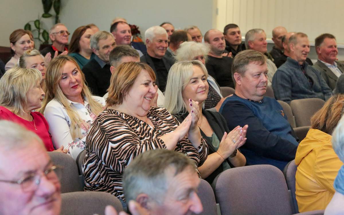 Renginio dalyvių nuotaika – šventinė.