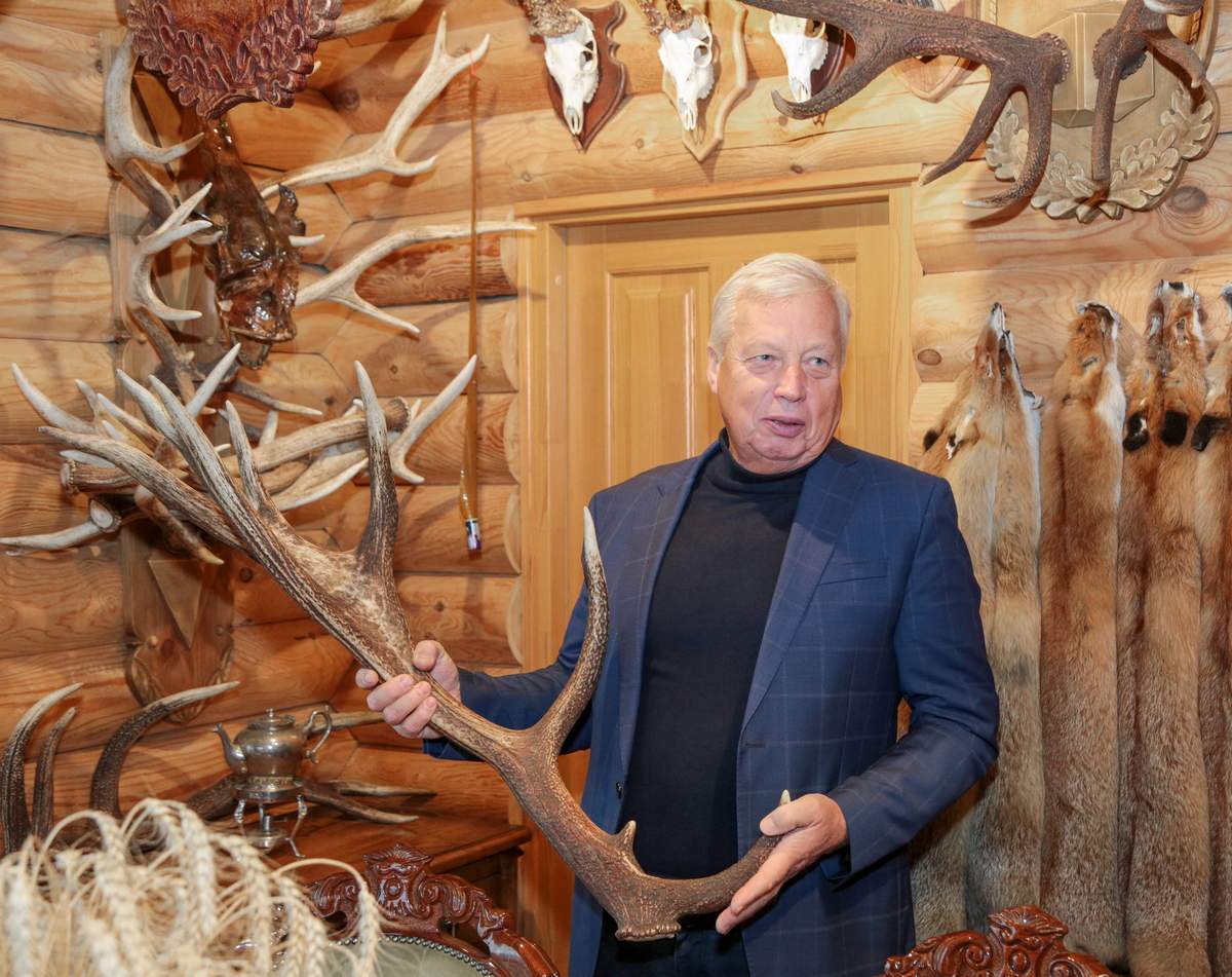 Albinas Mitrulevičius yra sukaupęs įspūdingą medžioklės trofėjų kolekciją.