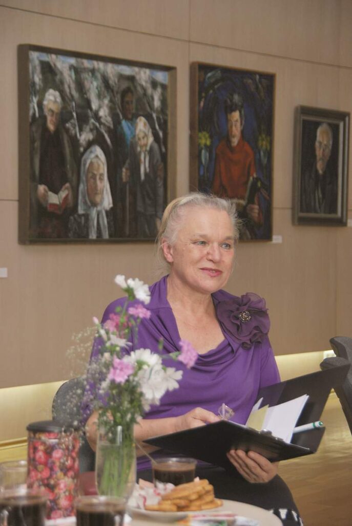 Per ilgus darbo metus Onutė Surdokienė yra kvietusi į parodų atidarymus, jaukias popietes, prasmingus pokalbius…