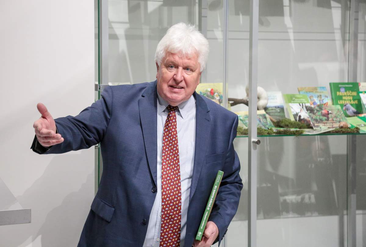 „Tik viena sritis man būtų neįdomu“, – sakė Selemonas Paltanavičius, 40 metų išdirbęs Aplinkos ministerijoje, o rašymui tuomet skirdavęs tik ankstyvas ryto valandas.