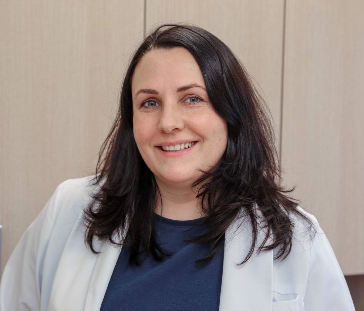 Pasak Marijampolės ligoninės I vidaus ligų skyriaus vedėjos Birutės Čėsnienės, keliaujant, bendraujant daugiau galimybių susirgti užkrečiamomis ligomis. 