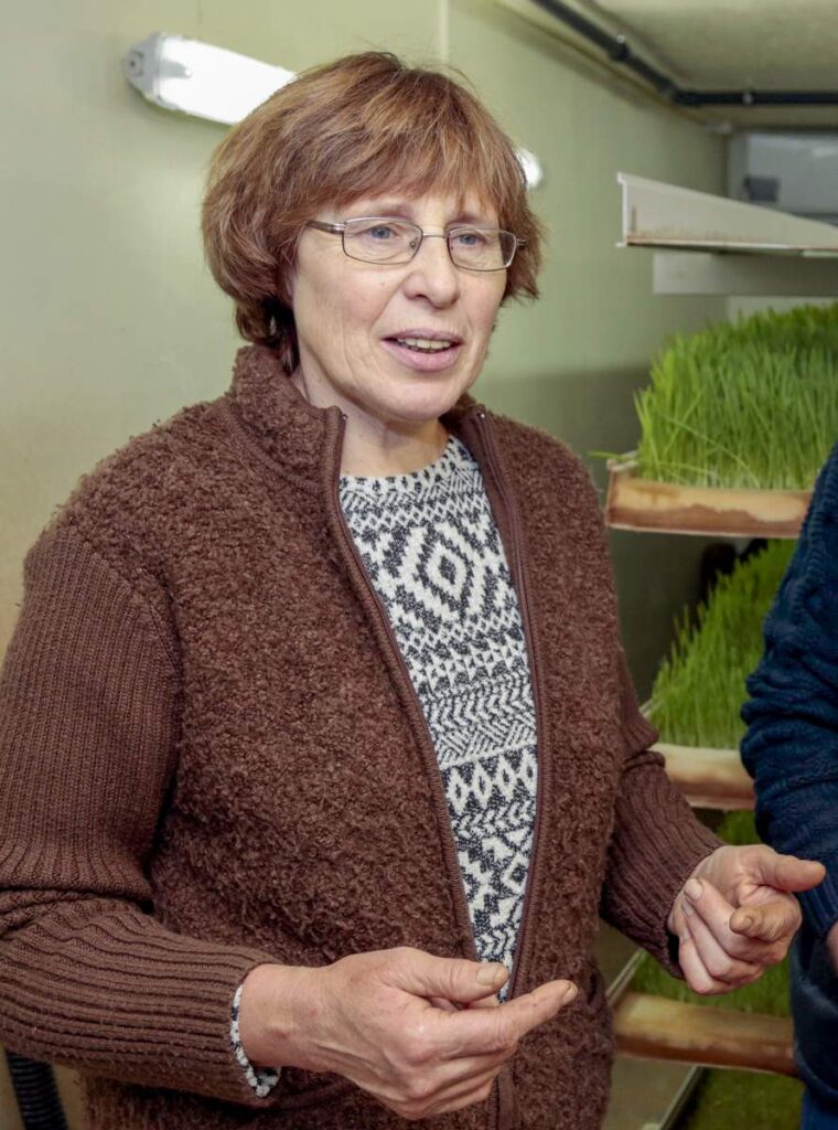 Marijampolės savivaldybės Gavaltuvos kaimo ūkininkė Dangirutė Kazakevičienė norėtų, kad pieno supirkimo kaina žemiau 40 centų už kilogramą nenukristų – tuomet būtų galima oriai gyventi ir dirbti.